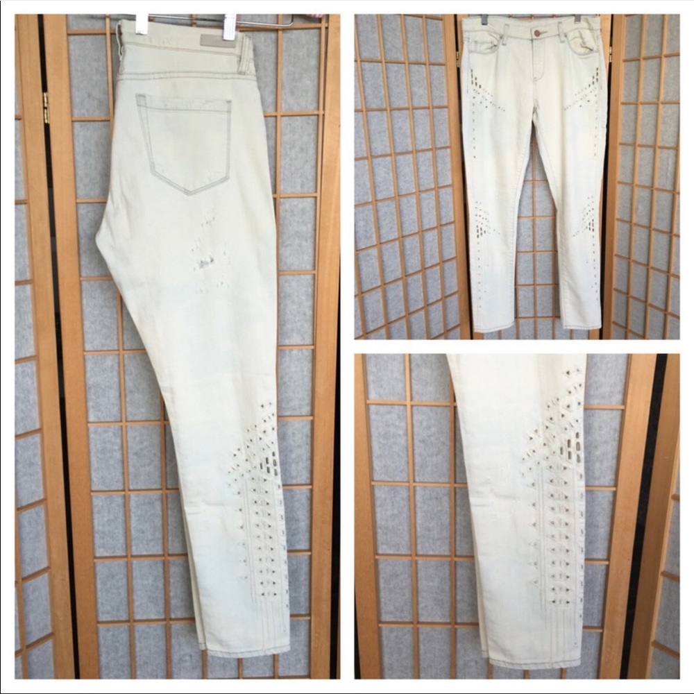 Blank NYC Distressed Jean SZ 29